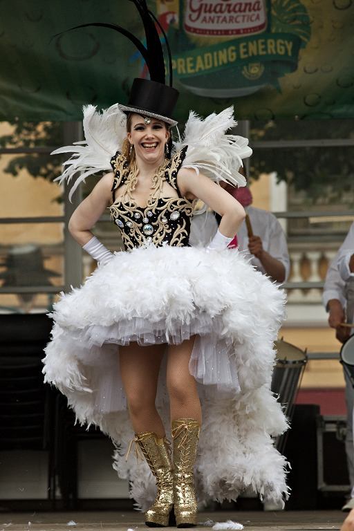 img_4980_helsinki_samba_carnaval_2013_fantasy_costume_competition_moulin_rouge