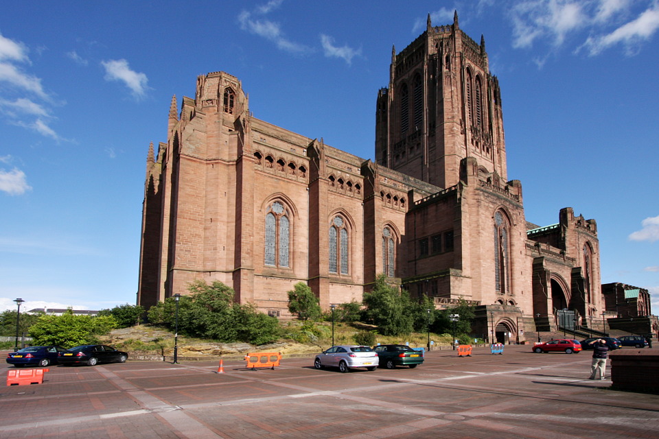 img_2834_liverpool_cathedral_outside_view