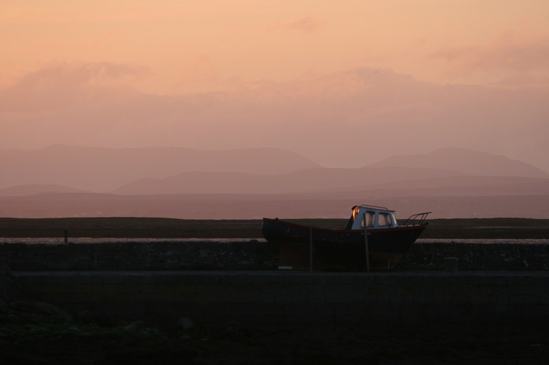 1435_pier_and_the_boat_in_front_of_mountains_ballyvaughan