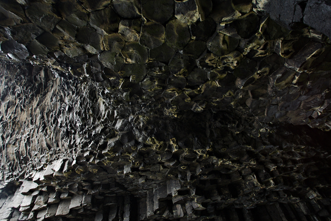img_9263_staffa_fingals_cave_ceiling