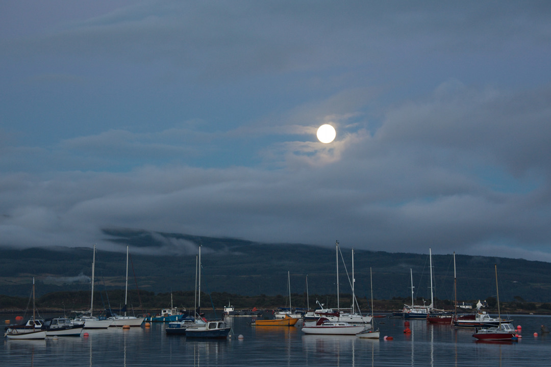 img_9626_tobermory_harbour_moonrise