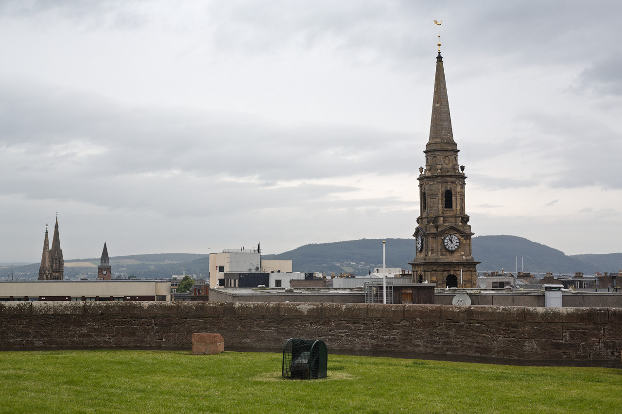 img_8485_inverness_cathedrals_from_castle.jpg 